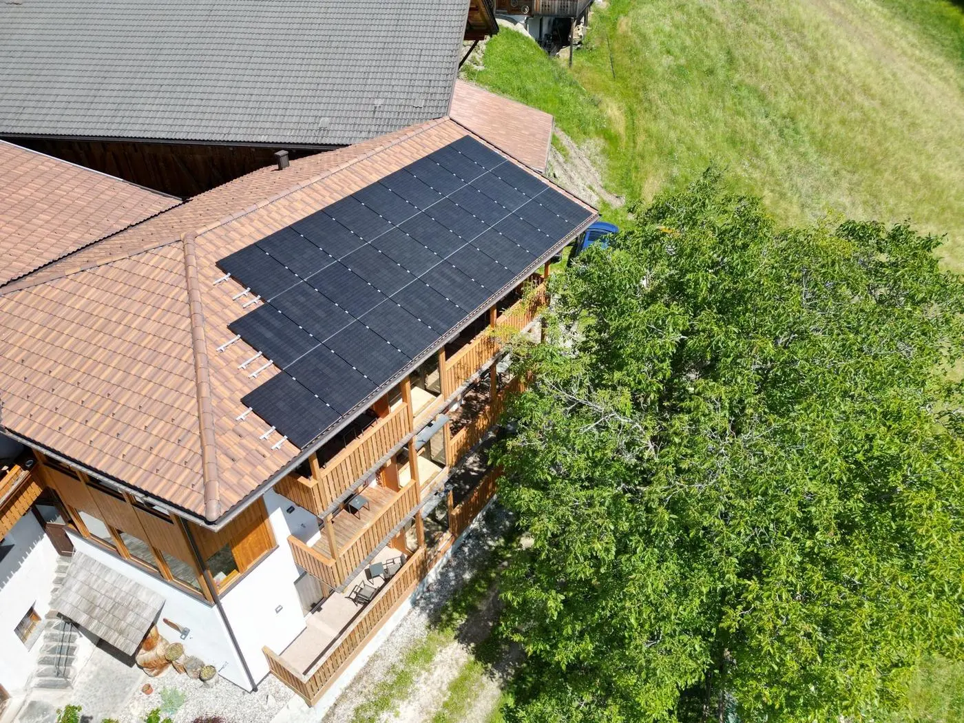 Photovoltaikanlage auf einem Ziegeldach